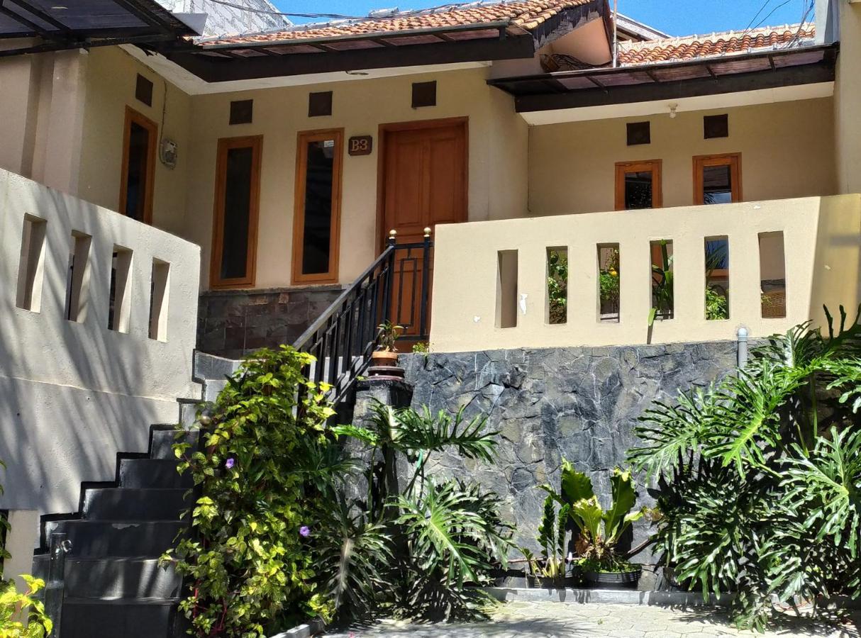 Villa Beverly Lembang Buitenkant foto
