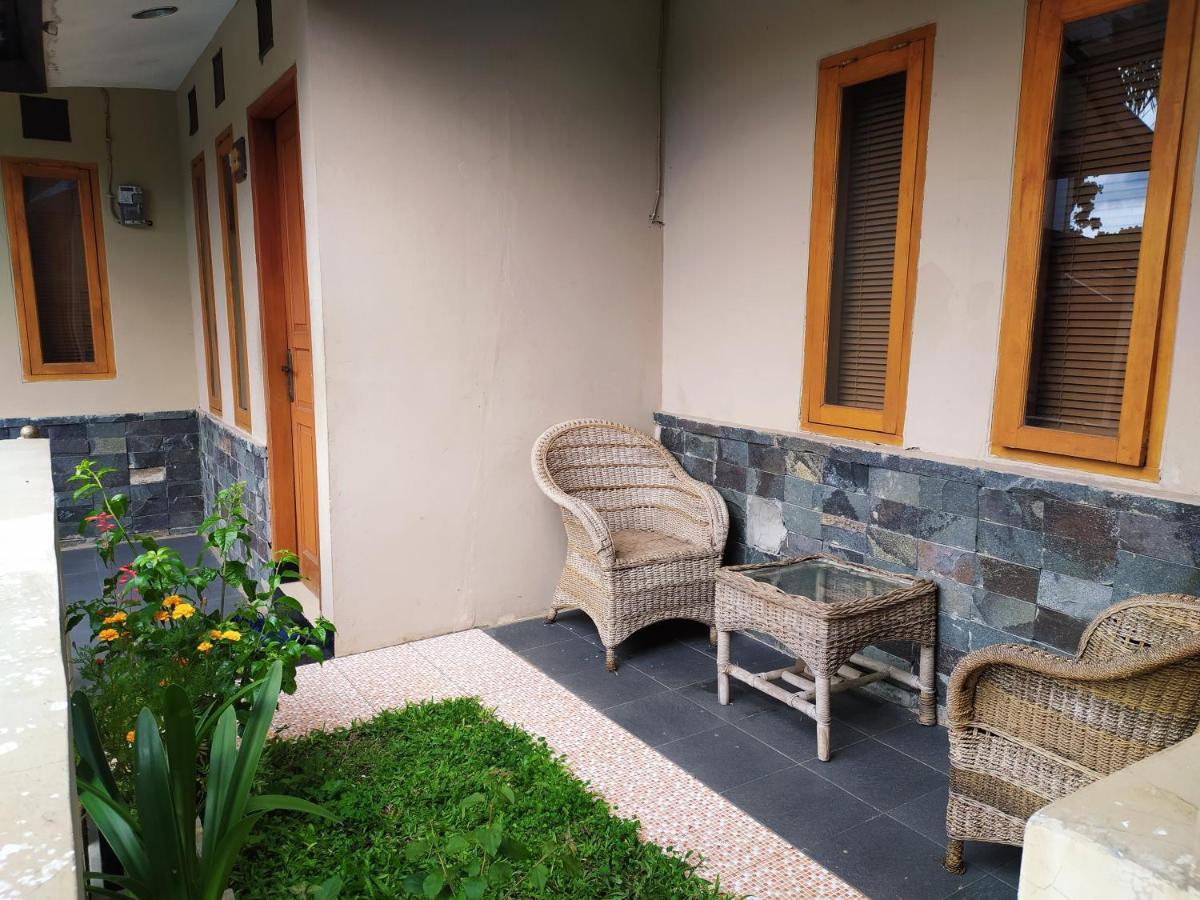 Villa Beverly Lembang Buitenkant foto