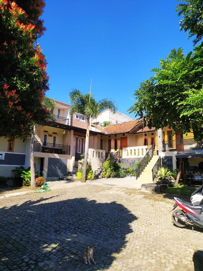 Villa Beverly Lembang Buitenkant foto