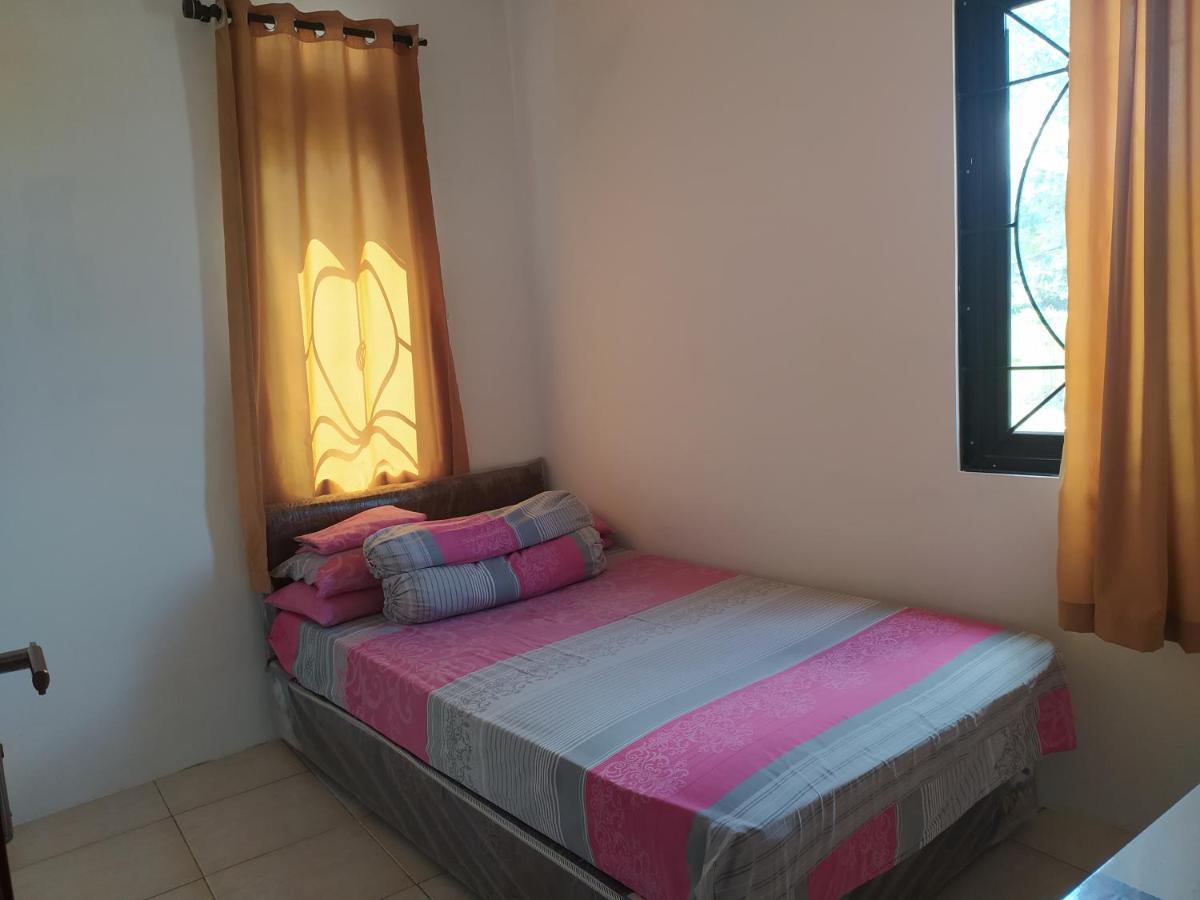 Villa Beverly Lembang Buitenkant foto