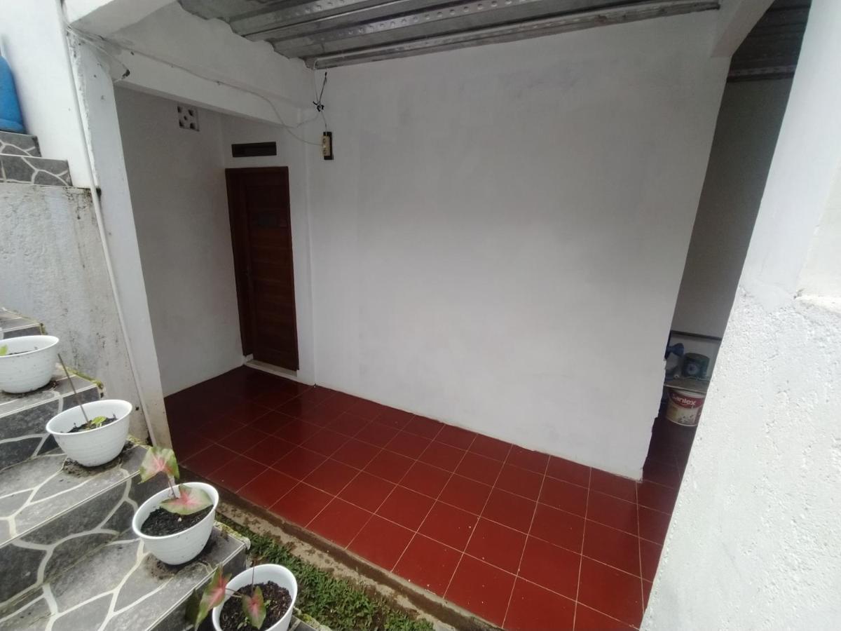 Villa Beverly Lembang Buitenkant foto