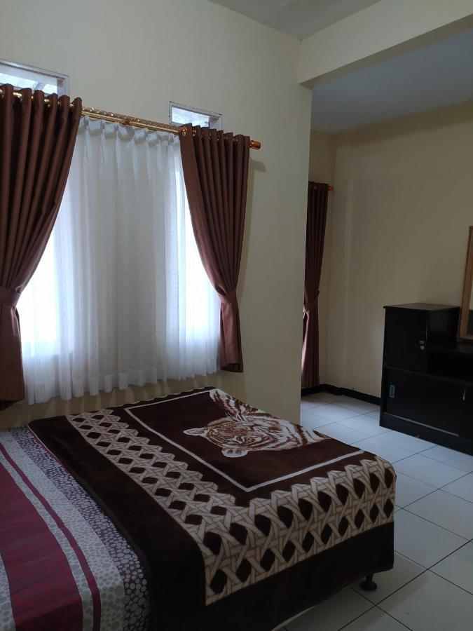 Villa Beverly Lembang Buitenkant foto