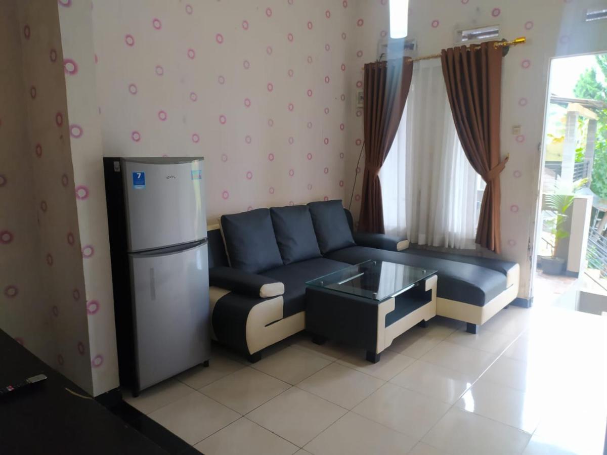 Villa Beverly Lembang Buitenkant foto
