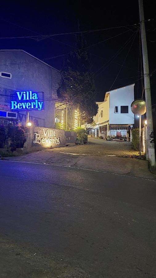 Villa Beverly Lembang Buitenkant foto