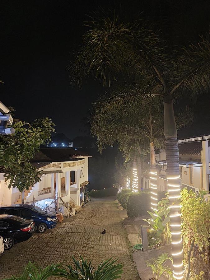 Villa Beverly Lembang Buitenkant foto
